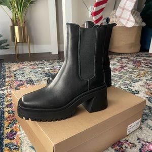 Steve Madden Fynn Black Leather Booties